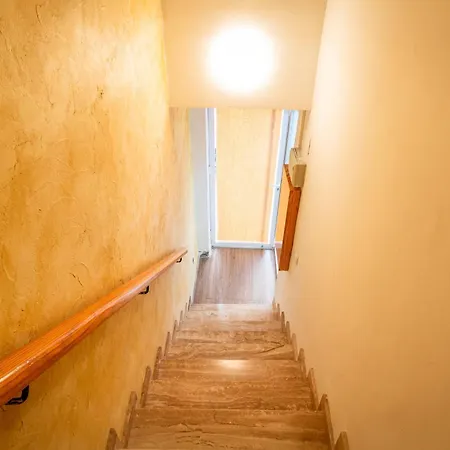 La Petite Maison De Nadette 2 * Gandie